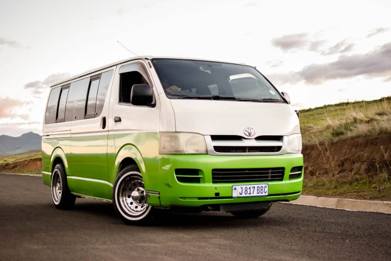 Van 9 seats